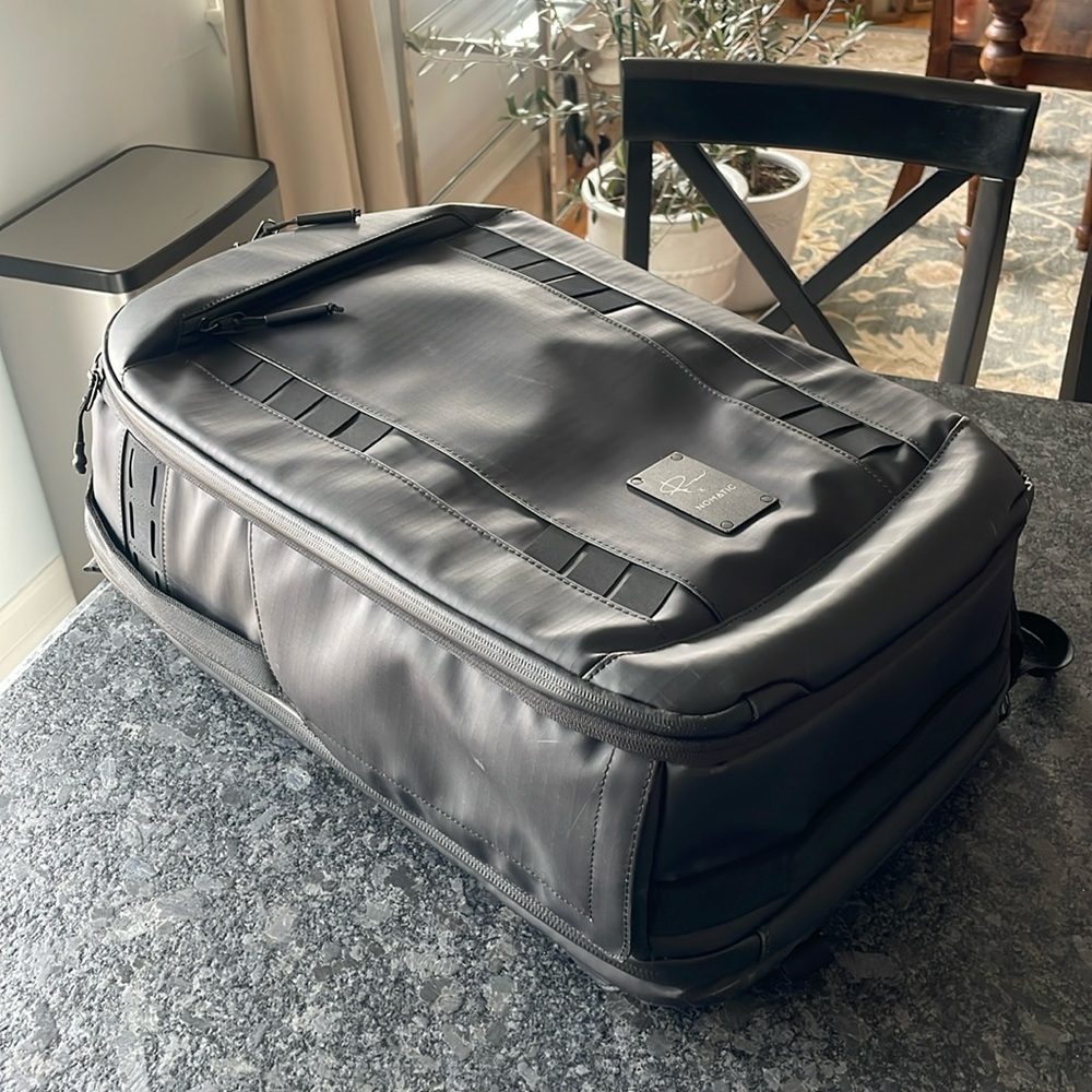 Nomatic - MCKINNON CAMERA PACK 35L and MCKINNON CUBE PACK 21L
